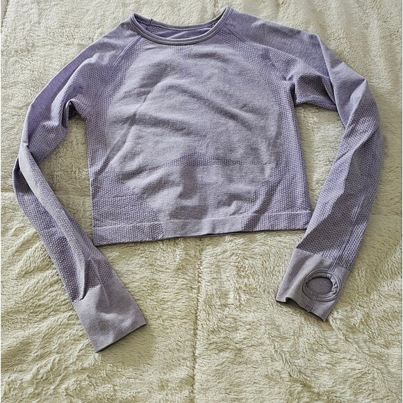 Women's Lavender Long Sleeve Crop Top. Size Small. Very Comfy! GREAT TO BUNDLE. - Picture 1 of 3